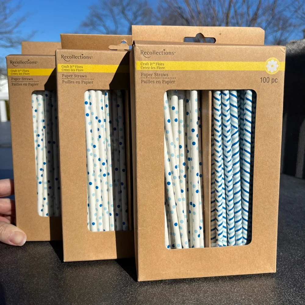 Beautiful Blue Patterned Paper Straws - Picture 3 of 3